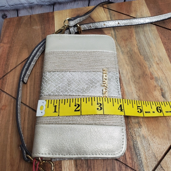 Enzo Angolini Crossbody Wallet - Picture 8 of 8